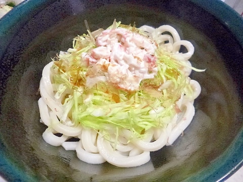 ごま油香る！簡単！カニカマとキャベツのサラダうどん